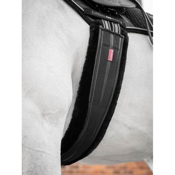 LeMieux Fleece Lined Anatomic Girth Jumping Comfort Girth Black/Brown 115-140cm