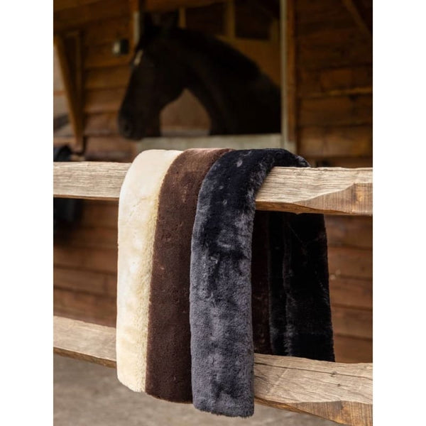 LeMieux Simuwool BreastGirth Cover Breast Girth Plate Soft Fluffy No Rub Fur